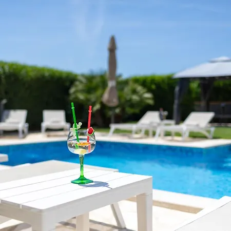 Sunny Garden Lux