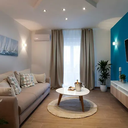 Sunny Garden Lux Apartment *