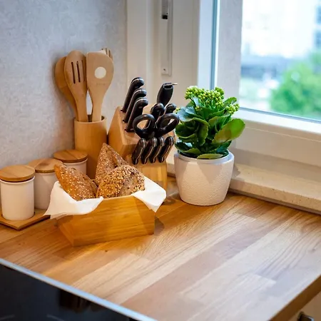 Sunny Garden Lux Apartment *