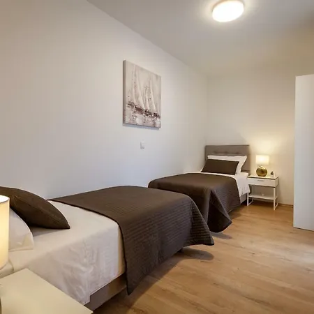 Appartement Sunny Garden Lux *
