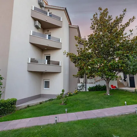 Sunny Garden Lux Spalato