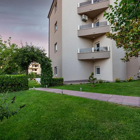 Apartman Sunny Garden Lux