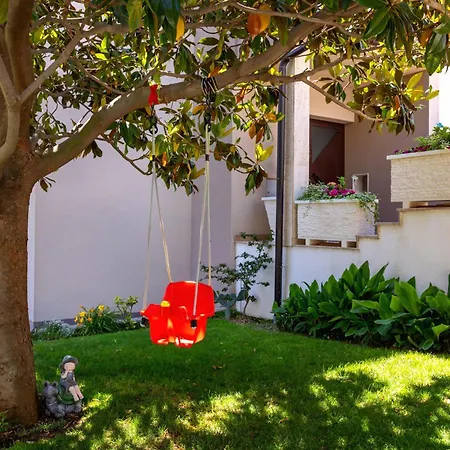 Sunny Garden Lux Apartman *