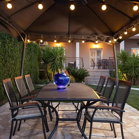 Апартаменти Sunny Garden Lux Спліт